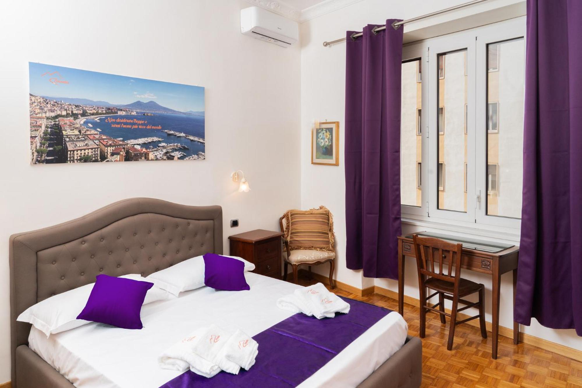 Suite Cervantes Naples Exterior photo