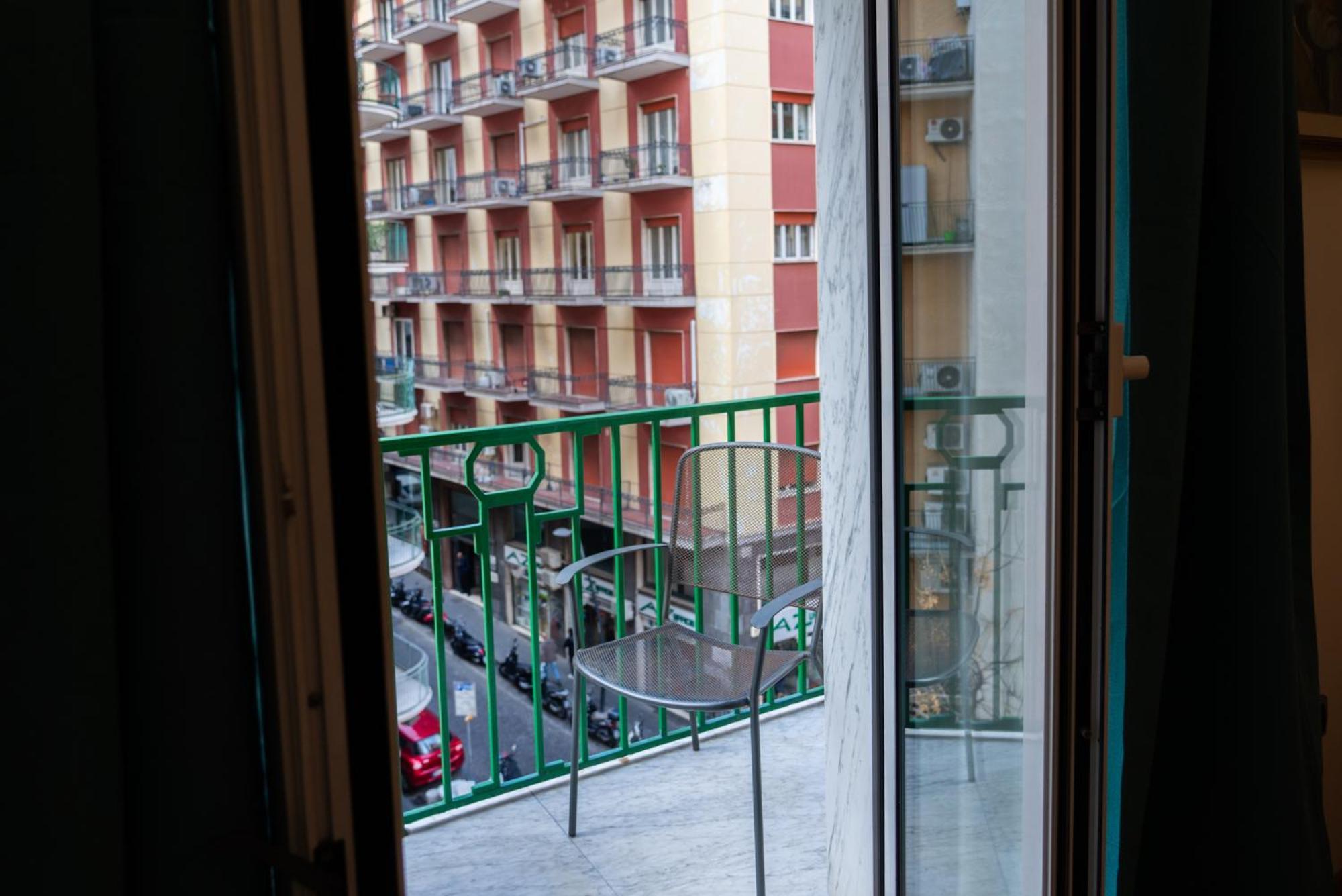 Suite Cervantes Naples Exterior photo