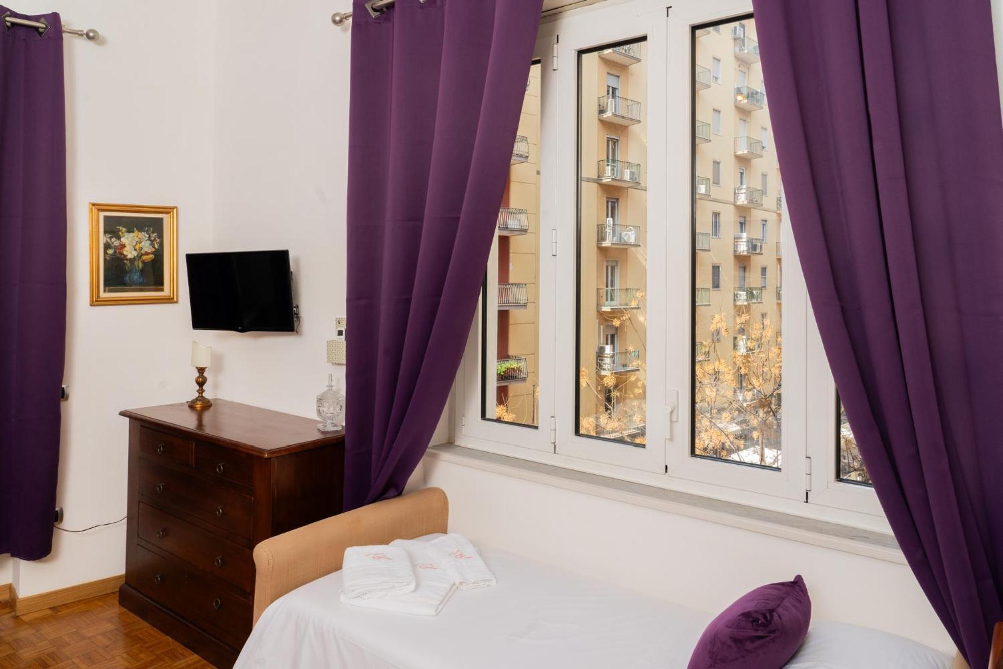 Suite Cervantes Naples Exterior photo