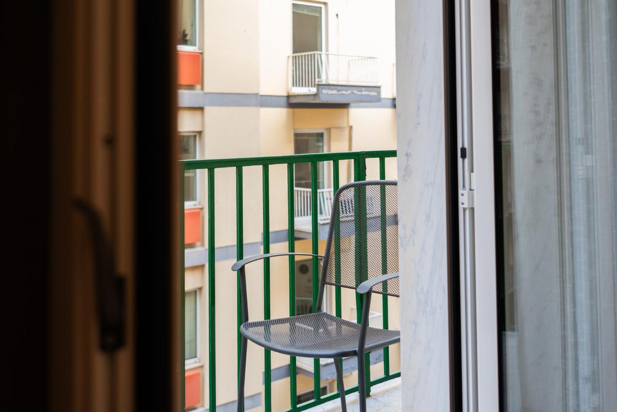 Suite Cervantes Naples Exterior photo