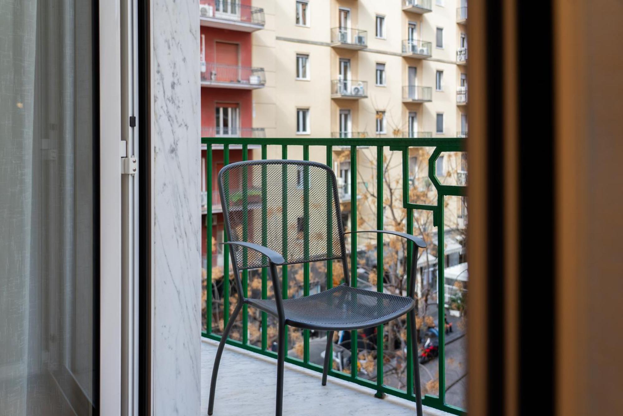 Suite Cervantes Naples Exterior photo